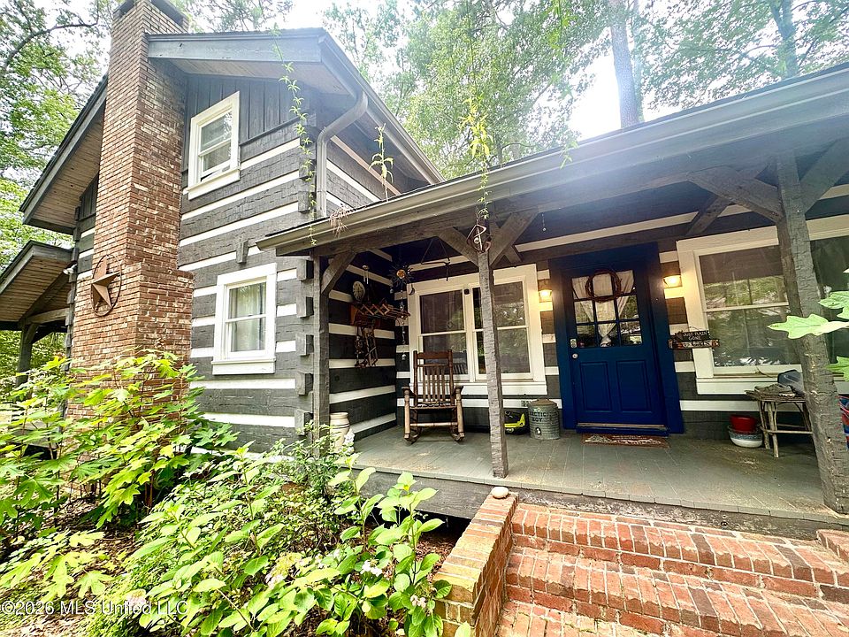 1st image of 900 Morningside Dr