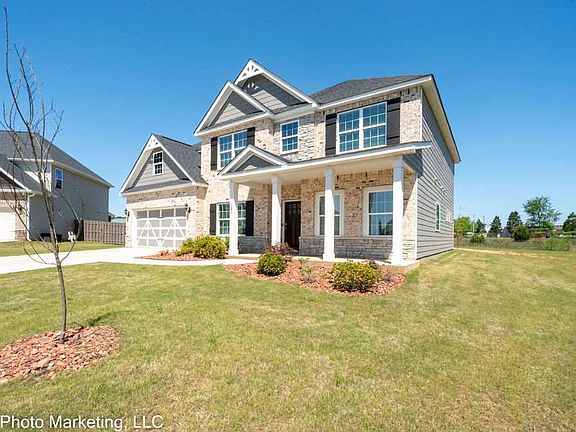 3rd image of 121 Bella Dr