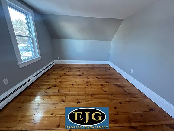 3rd image of 8 Woodbury Ave