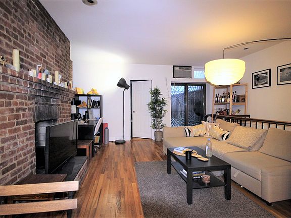 4th image of 55 W 84th St APT 2