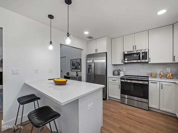5th image of 4536 Grassey Cay Ln