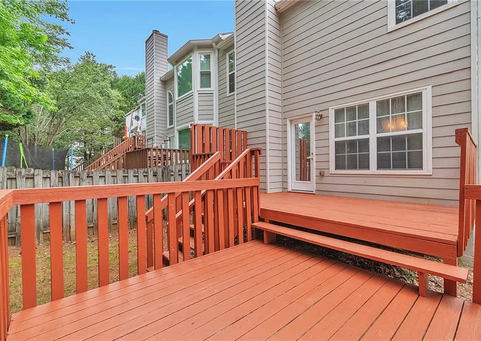 3370 Merlot Ct