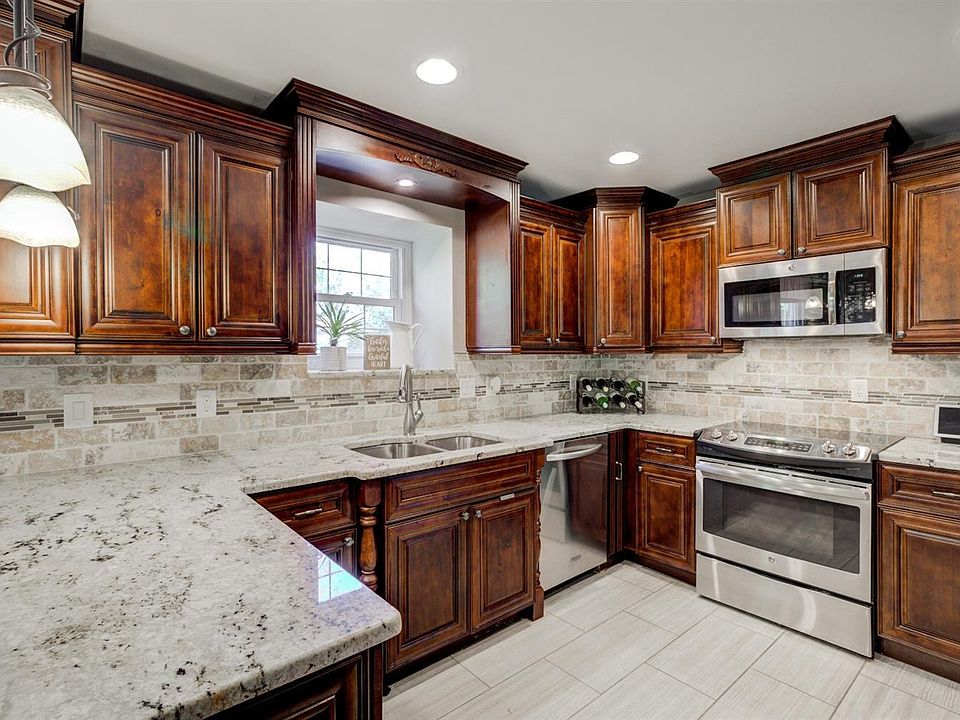 592 Wards Corner Rd, Loveland, OH 45140 Zillow