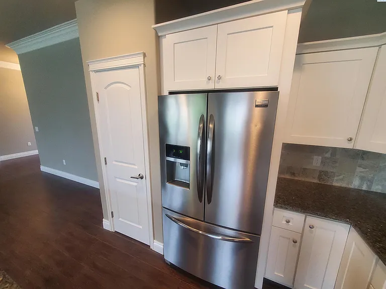 1290 N Oklahoma Pl — Photo 13