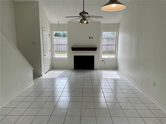 2nd image of 627 Cedarwood Dr Unit 627