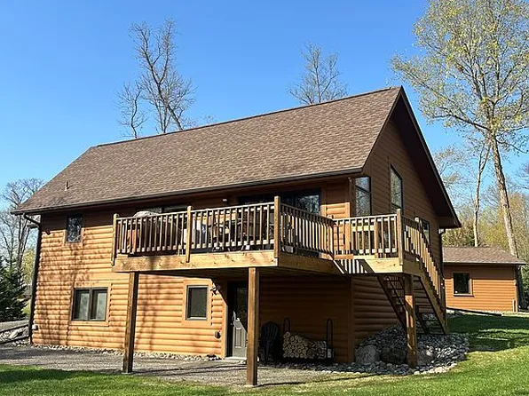 940 Maple Crest Dr NW, Hackensack, MN 56452