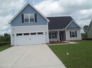 104 Paver Ln, Hampstead, NC 28443