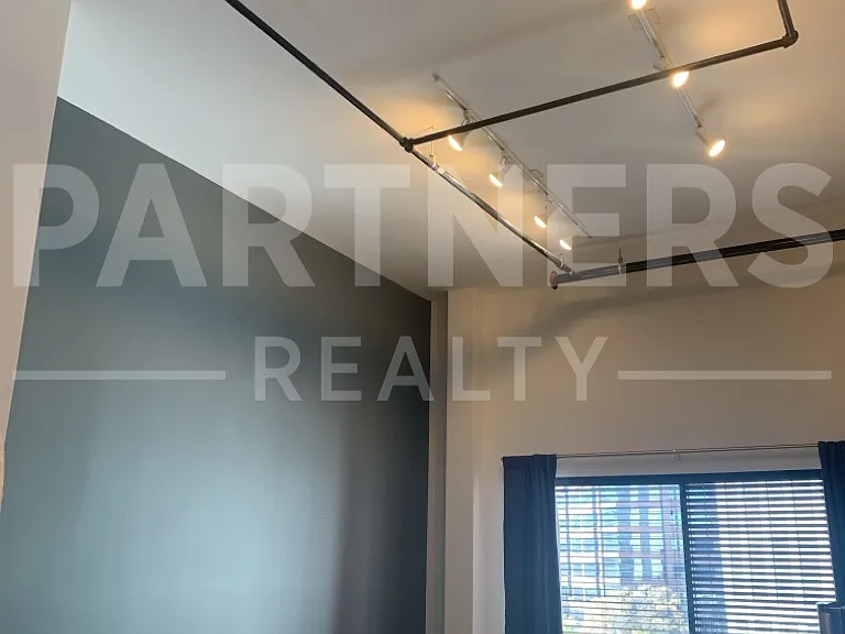 28 Monroe St #404 — Photo 22