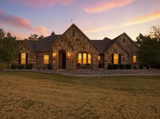 176 Horizon Cir, Azle, TX 76020