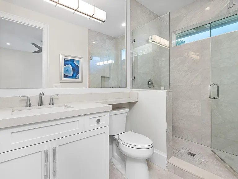 444 NE Wavecrest Way — Photo 35