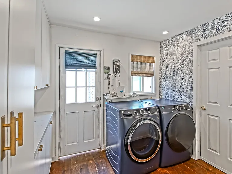 2621 Mathews Ave — Photo 41