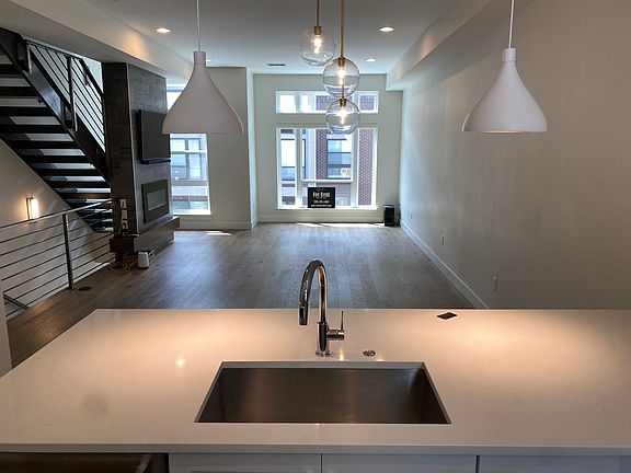 3rd image of 4040 W 16th Ave