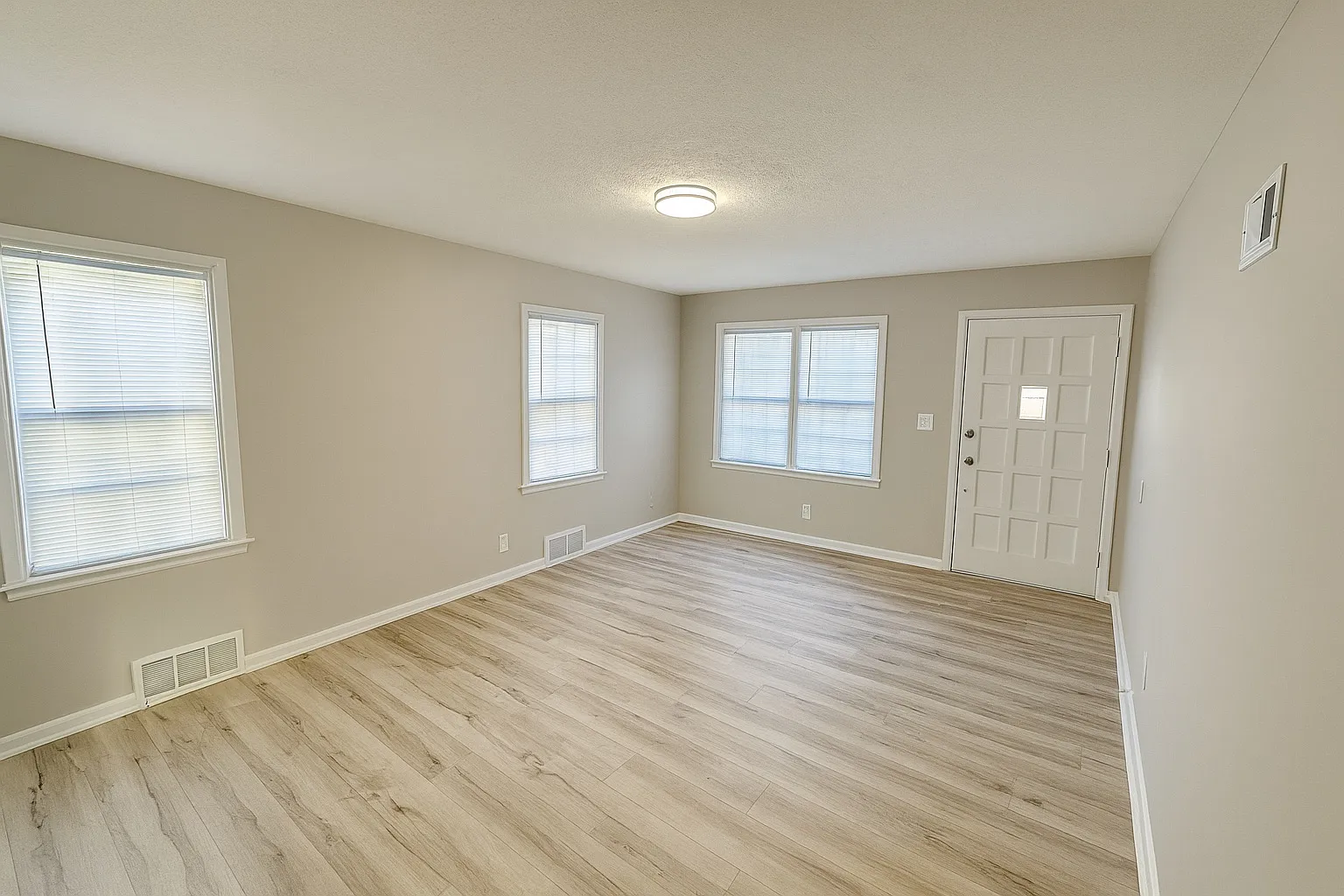 4221 N St — Photo 4