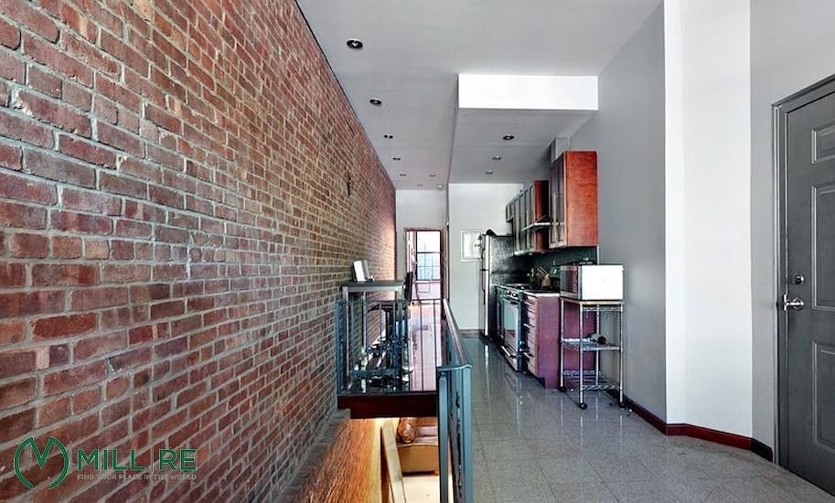 1st image of 1032 49th Ave APT 1L