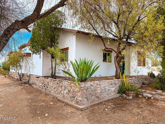 2nd image of 3035 W Calle Gardenias