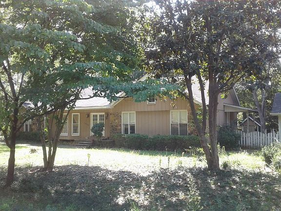 4th image of 3295 Colony Dr SE