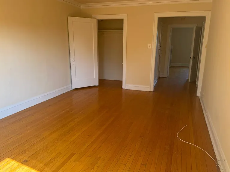 2022 W Fargo Ave #3F — Photo 6
