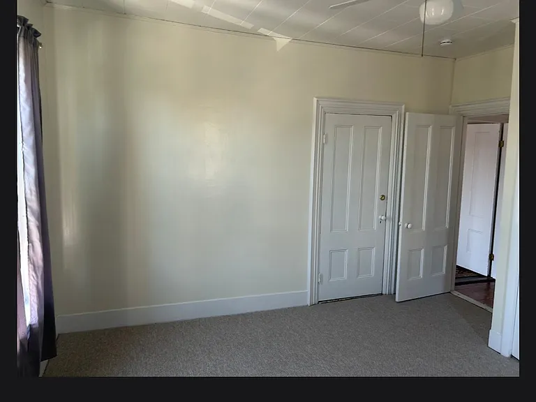 241 Washington St — Photo 10