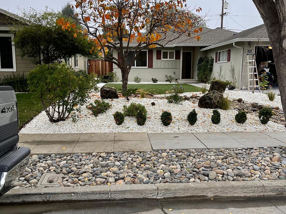 1st image of 1072 W McKinley Ave