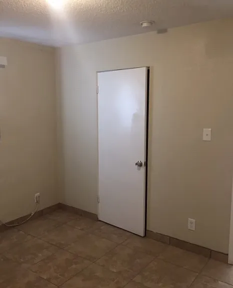 2139 W Glenrosa Ave #2 — Photo 6