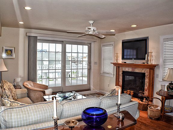 5th image of 28 53rd St Unit East