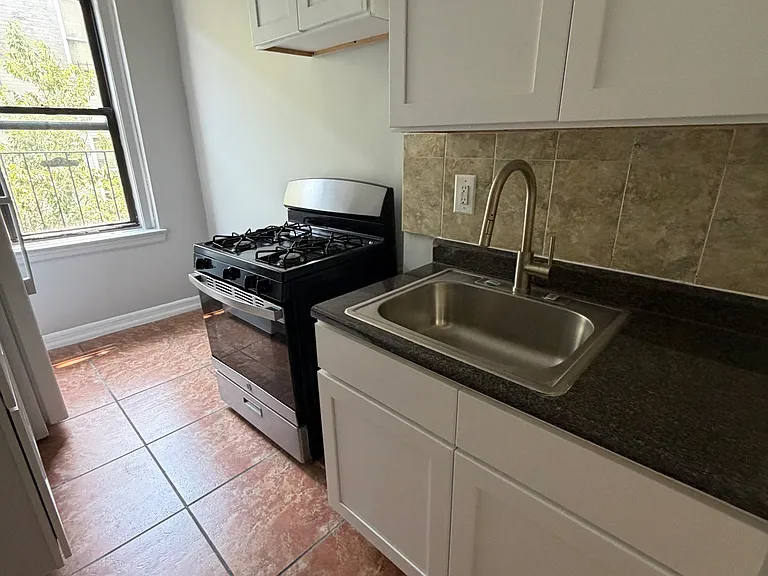 101 Sherman Ave #5C — Photo 8