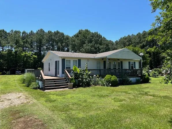 21427 Wilkins Dr, Cape Charles, VA 23310