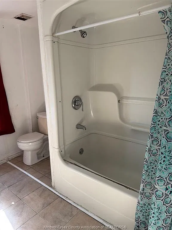 4 bed, 1.5 bath, $1,900 — Photo 3