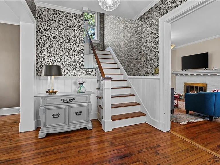 55-57 Chatsworth Ave #57 — Photo 5