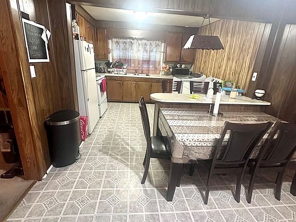 3rd image of 643 Park Ave