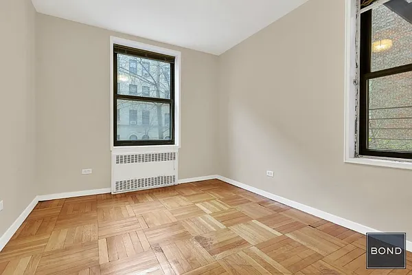 Sold by Bond New York | media 11