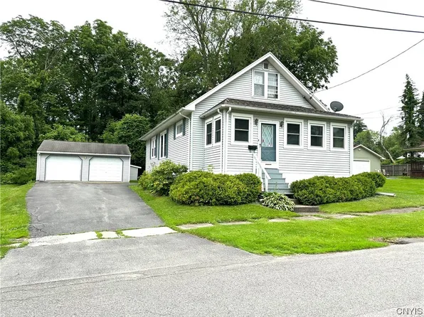7 Pleasantview Pl, Whitesboro, NY 13492