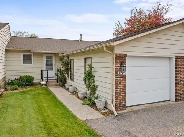 3905 Lemans Ct SE, Kentwood, MI 49512