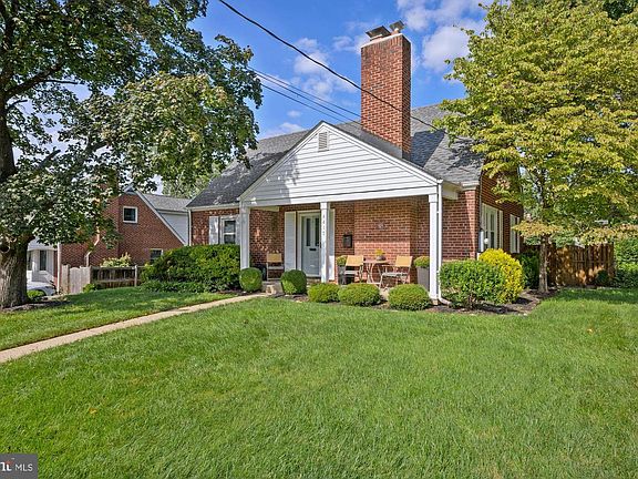2nd image of 4415 Clearbrook Ln