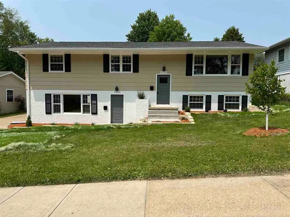 3006 Stanford Ave, Iowa City, IA 52245