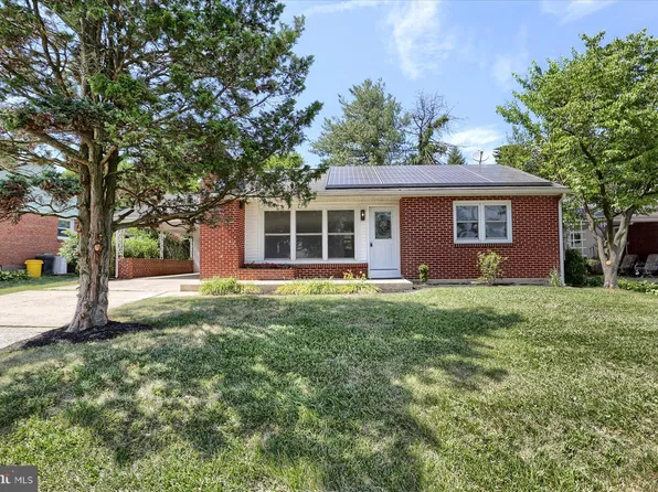 3030 Morningside Dr, Camp Hill, PA 17011