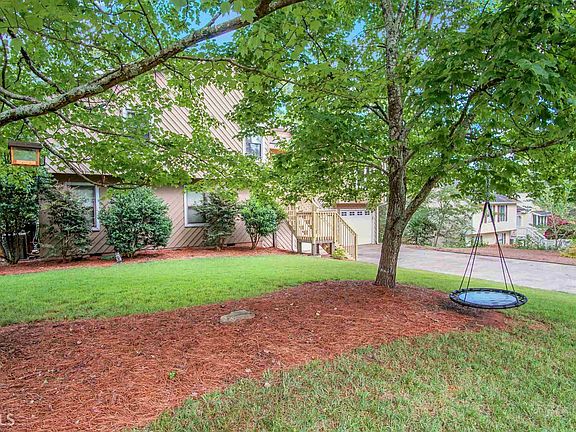 2nd image of 5082 Ravenwood Dr