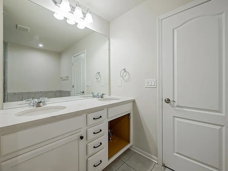 1582 Beachwood Dr — Photo 31