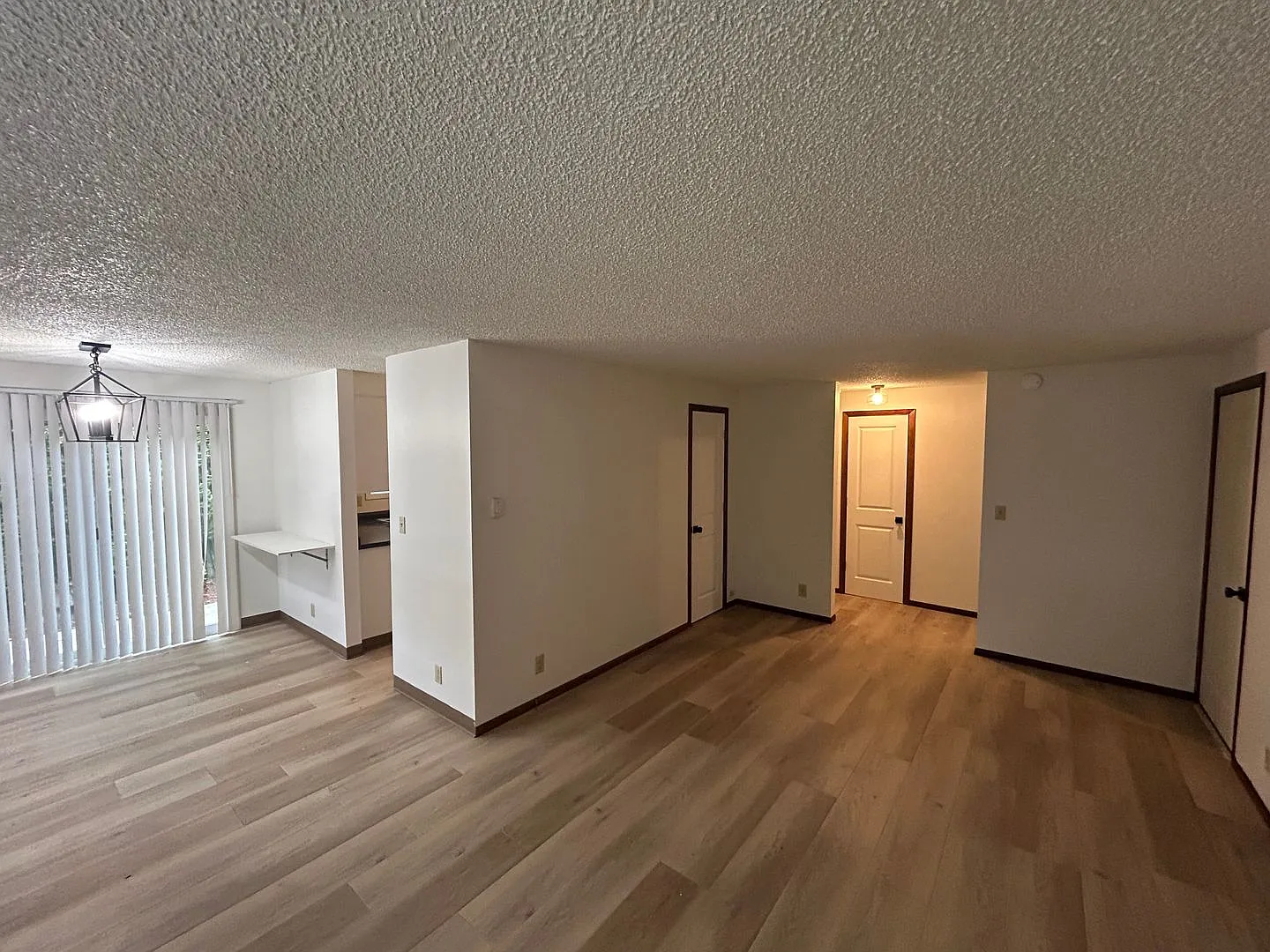 Newly Renovated 2 bed 1 bath in heart of McMinnville — Photo 2