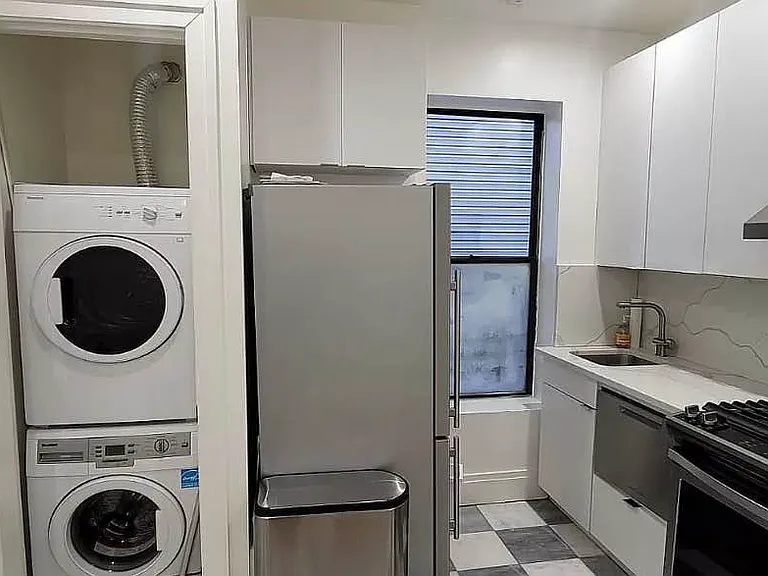251 Pacific St #10 — Photo 7