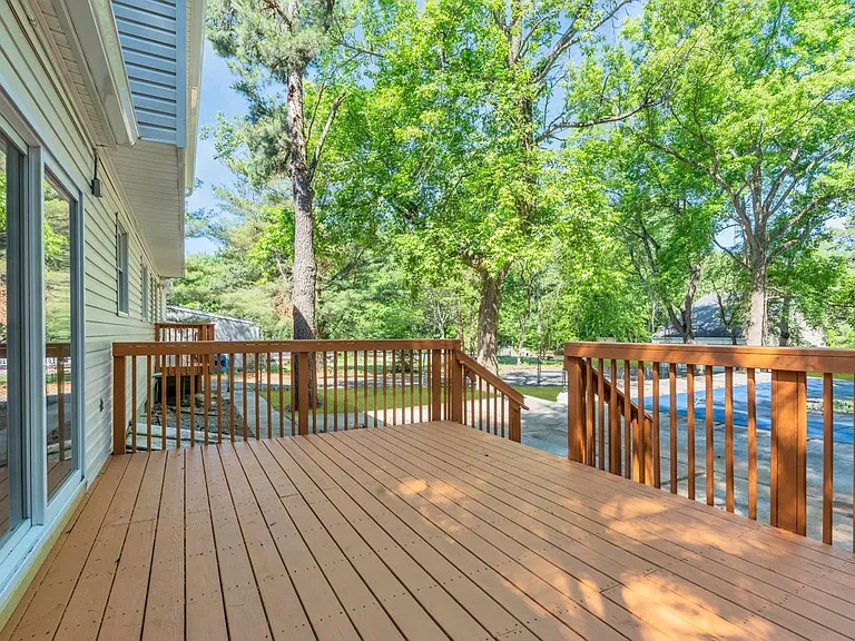 633 Eltone Rd — Photo 49
