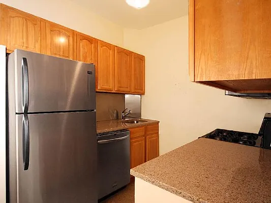 Rented by Issembert Companies | media 28