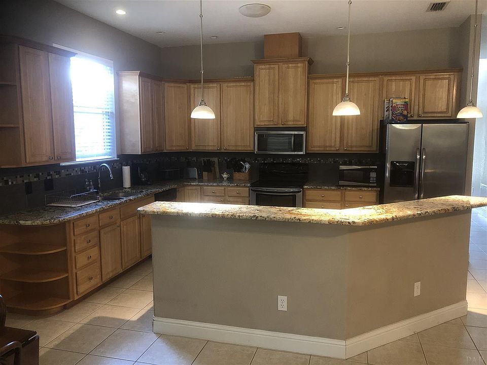 2nd image of 1012 Patriot Pl