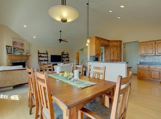1701 Rockridge Way, Waukesha, WI 53188
