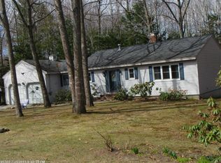 4 Mayflower Ln, Topsham, ME 04086