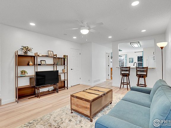 5th image of 325 Sundance Cir N #B