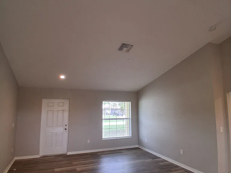 7061 Tide Cir — Photo 4