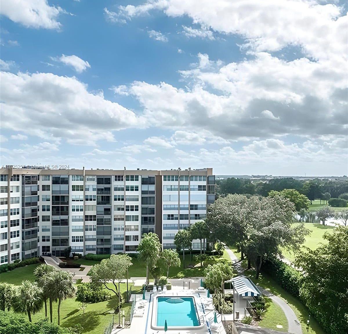 1000 Saint Charles Pl APT 522