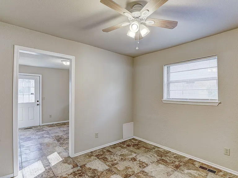 7507 Knight Lake Dr — Photo 12