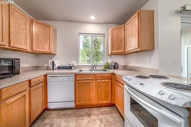 Cottage Ct. Property — Photo 4